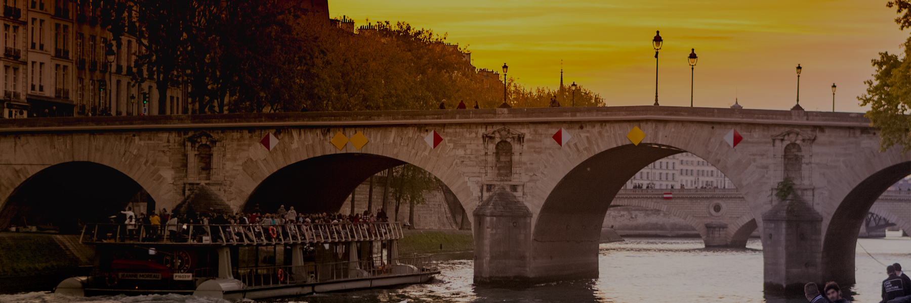 Sunset river cruise in Paris